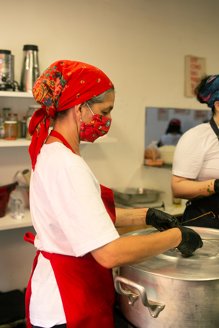 Neide Rigo foi uma das voluntárias na ação realizada na Cozinha Ocupação 9 de Julho