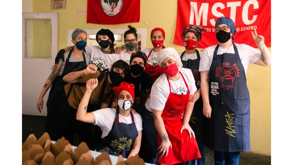 Cozinheiras do Sopão das Manas: o grupo acaba de fechar parceria com a cozinha da Ocupação 9 de Julho e vai oferecer oficinas de capacitação para a população local