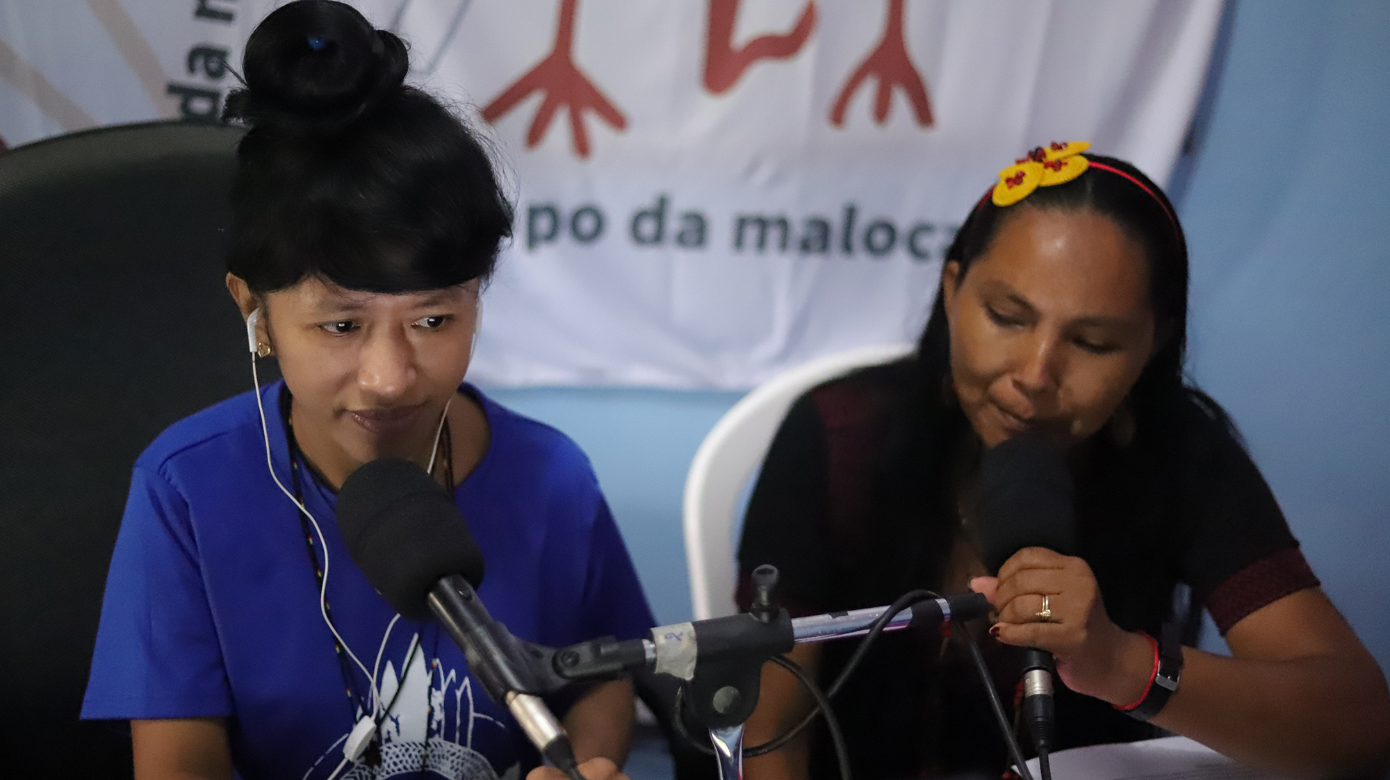 Cláudia Ferraz Wanano comanda junto com Elizângela Baré o programa Papo da Maloca, na FM O Dia de São Gabriel da Cachoeira